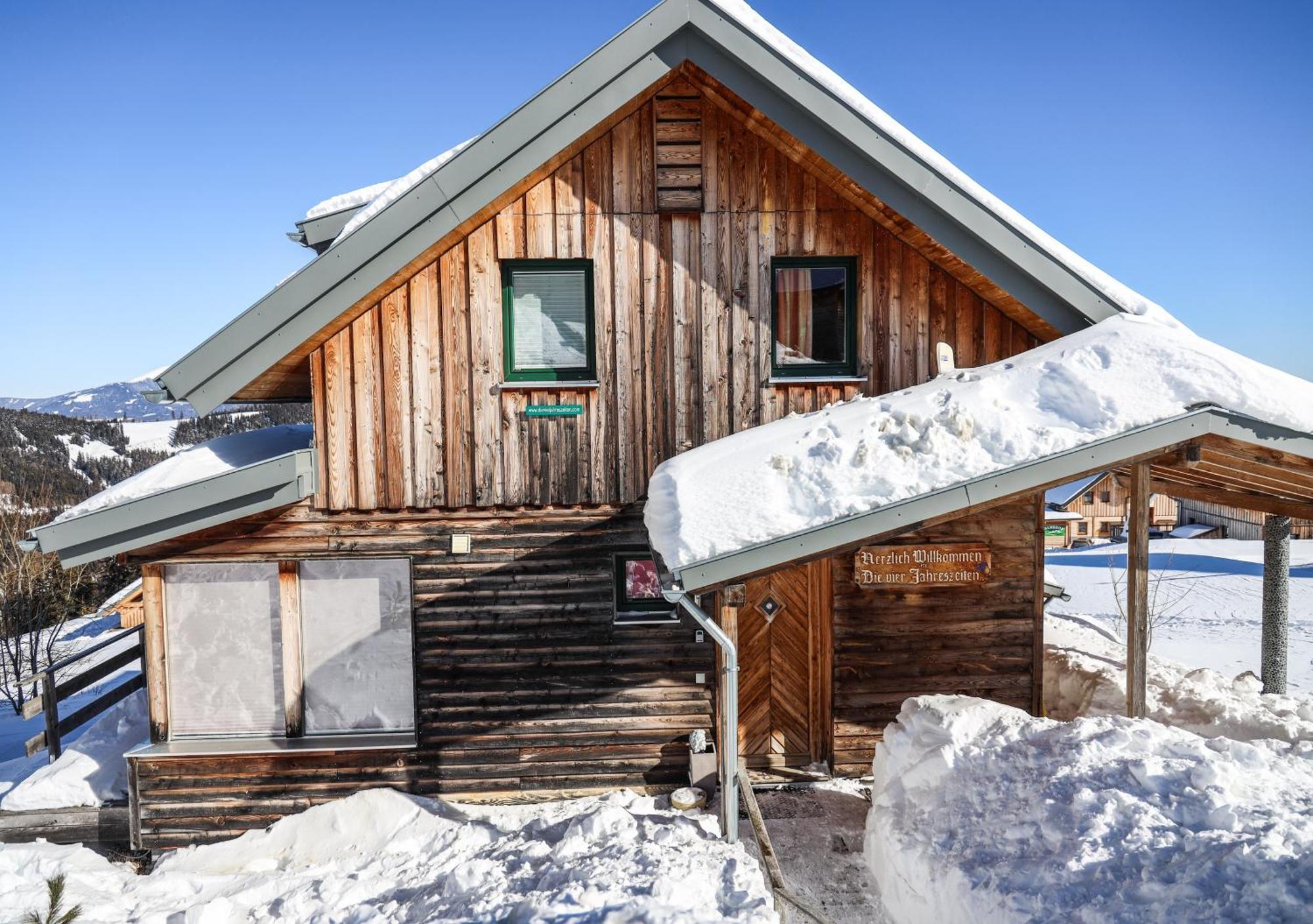 1A Chalet '4 Jahreszeiten' Ski Fahren Und Jacuzzi Mit Aussicht! Bad Sankt Leonhard im Lavanttal Exterior photo