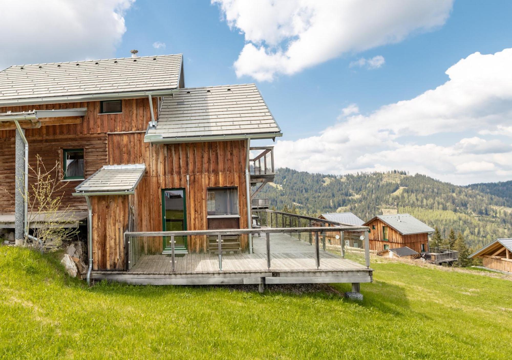 1A Chalet '4 Jahreszeiten' Ski Fahren Und Jacuzzi Mit Aussicht! Bad Sankt Leonhard im Lavanttal Exterior photo